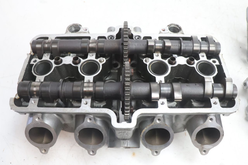 photo de GŁOWICA CYLINDRA KAWASAKI ZZR 600 (1995 - 2004) - Zoom jakości