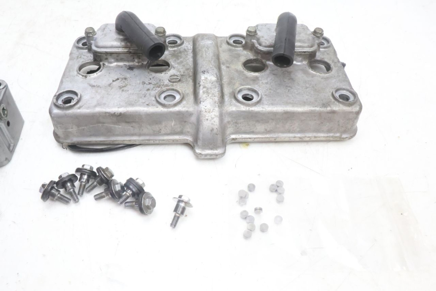 photo de GŁOWICA CYLINDRA KAWASAKI ZZR 600 (1995 - 2004) - Zoom stanu zużycia