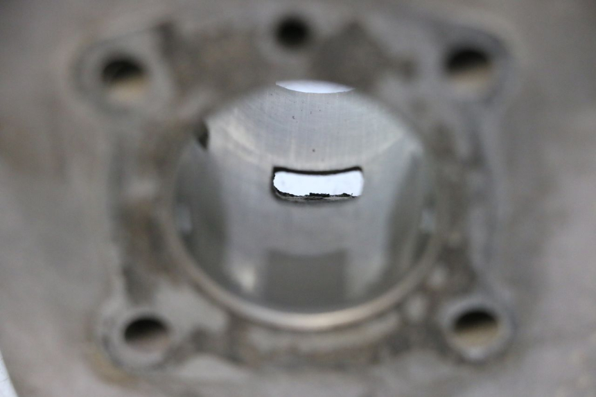 photo de CYLINDER PEUGEOT 103 SPX CLIP 50 (1989 - 1992) - Punkty mocowania