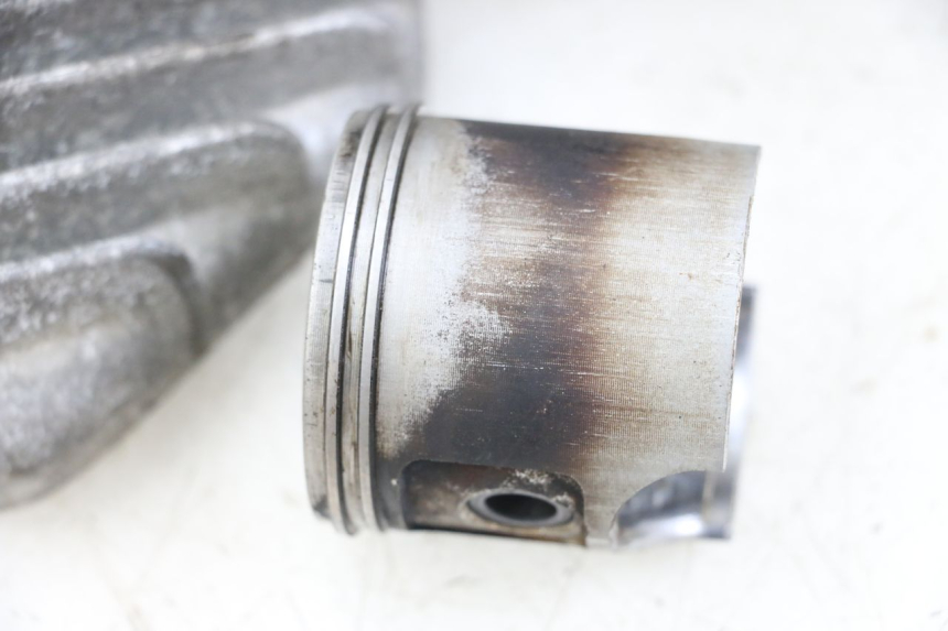 photo de CYLINDER PEUGEOT BUXY 50 (1993 - 1998) - Struktura - zbliżenie