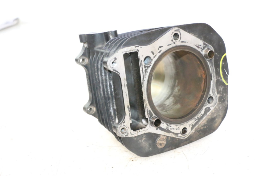photo de CYLINDER SUZUKI DR S 600 (1985 - 1989) - Inny kąt widzenia