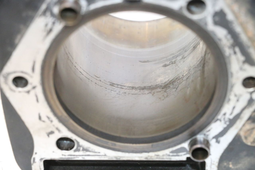 photo de CYLINDER SUZUKI DR S 600 (1985 - 1989) - Część sprawdzona