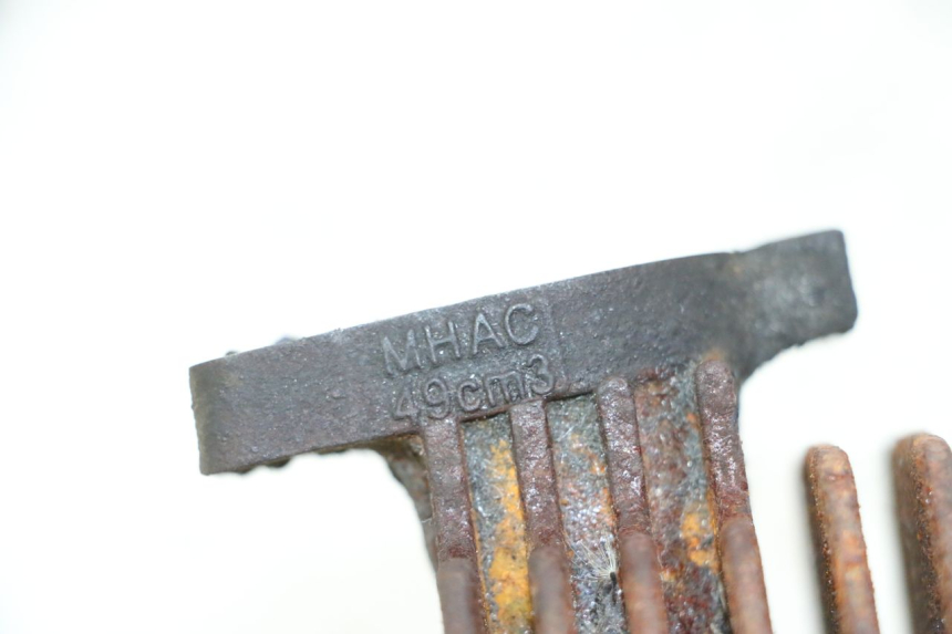 photo de CYLINDER PEUGEOT KISBEE 2T 50 (2010 - 2017) - Szczegół części