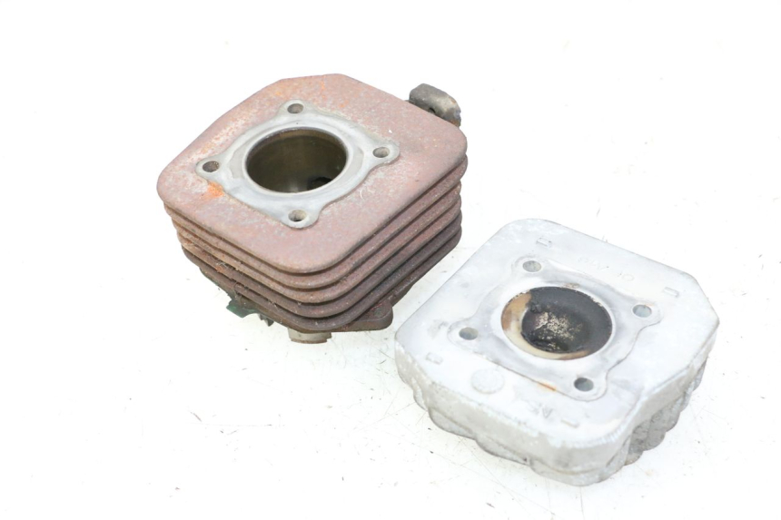 photo de CYLINDER PEUGEOT KISBEE 2T 50 (2010 - 2017) - Zbliżenie komponentów