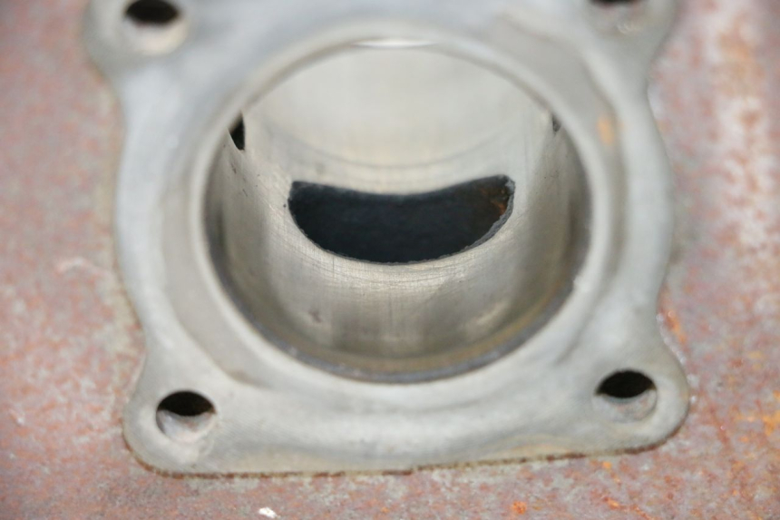 photo de CYLINDER PEUGEOT KISBEE 2T 50 (2010 - 2017) - Zbliżenie techniczne