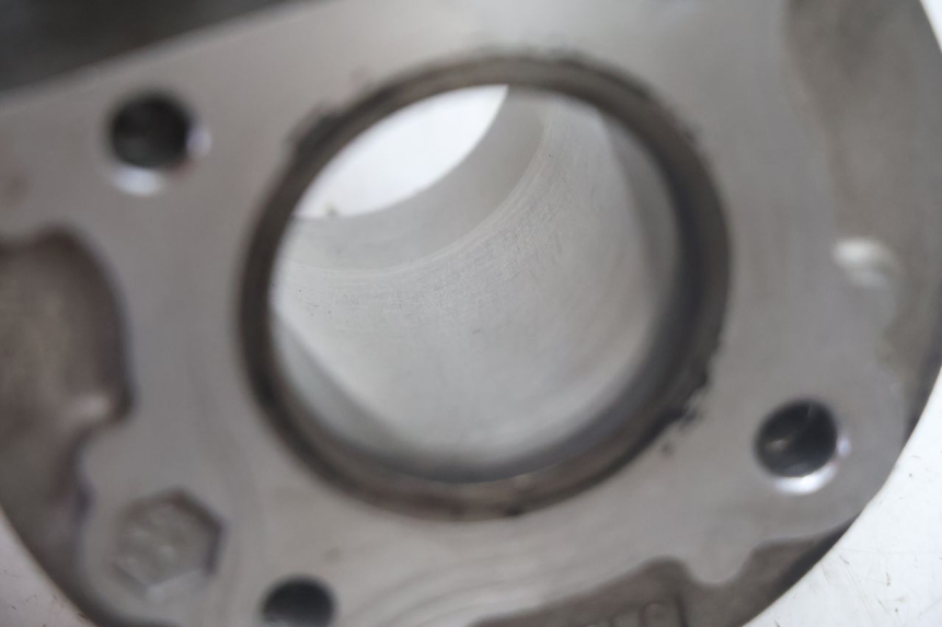 photo de CYLINDER PEUGEOT KISBEE 4T 50 (2010 - 2017) - Punkty mocowania