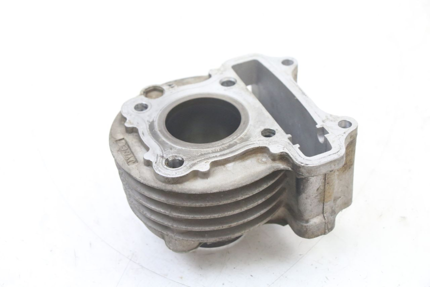 photo de CYLINDER PEUGEOT KISBEE 4T 50 (2018 - 2022) - Widok główny