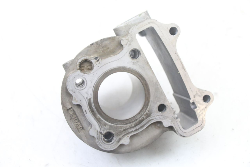 photo de CYLINDER PEUGEOT KISBEE 4T 50 (2018 - 2022) - Inny kąt widzenia