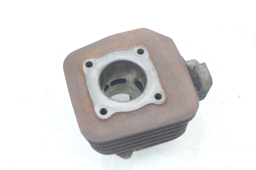 photo de CYLINDER PEUGEOT LUDIX 50 (2005 - 2007) - Zbliżenie techniczne