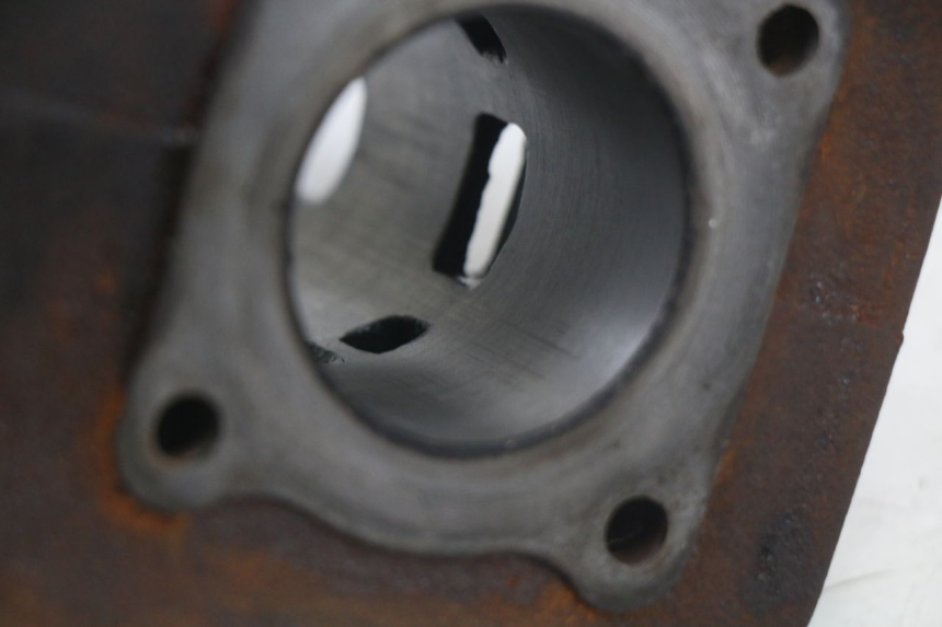 photo de CYLINDER PEUGEOT LUDIX 50 (2005 - 2007) - Punkty mocowania