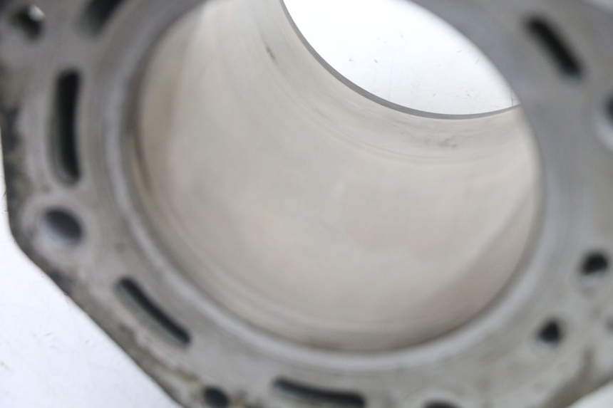 photo de CYLINDER PIAGGIO MP3 LT 400 (2007 - 2012) - Widok ogólny