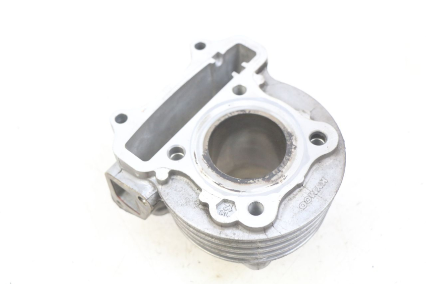 photo de CYLINDER TŁOK KYMCO AGILITY 16+ 4T 50 (2018 - 2023) - Punkty mocowania