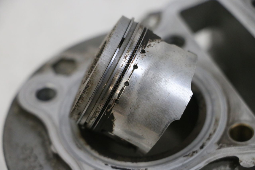 photo de CYLINDER TŁOK KYMCO AGILITY 16+ 4T 50 (2018 - 2023) - Widok z bliska