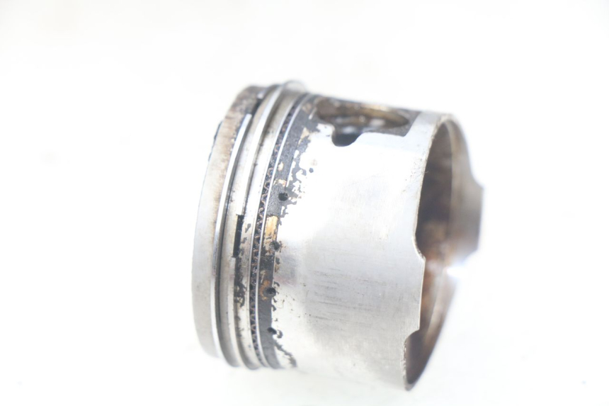 photo de CYLINDER TŁOK KYMCO AGILITY 4T 50 (2018 - 2022) - Szczegóły charakterystyczne