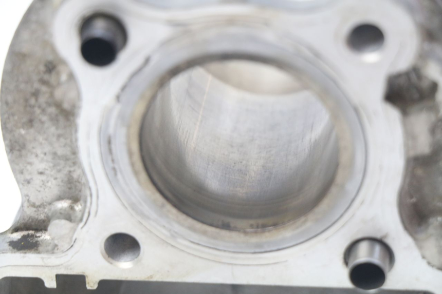 photo de CYLINDER TŁOK KYMCO AGILITY 4T 50 (2005 - 2018) - Inny kąt widzenia