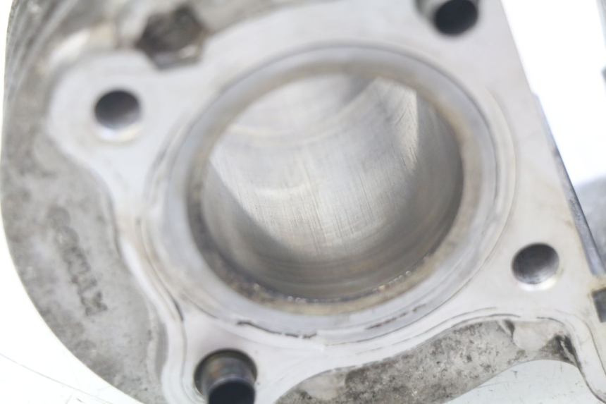 photo de CYLINDER TŁOK KYMCO AGILITY 4T 50 (2005 - 2018) - Zbliżenie techniczne