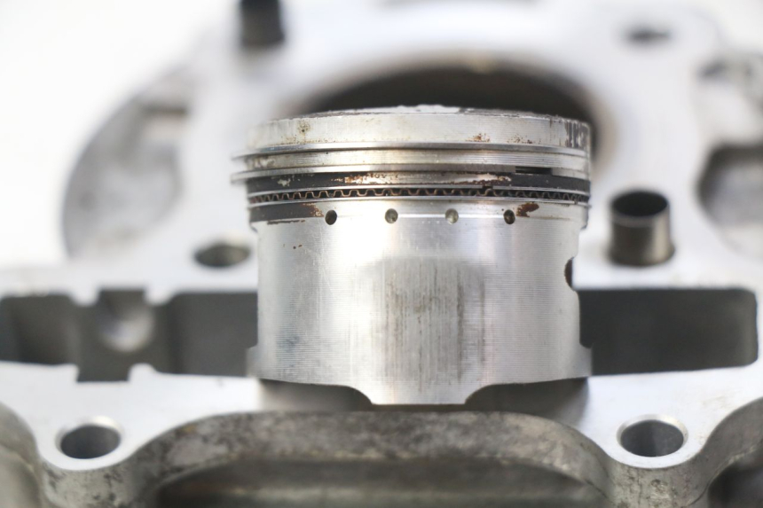 photo de CYLINDER TŁOK KYMCO AGILITY 4T 50 (2005 - 2018) - Zbliżenie komponentów