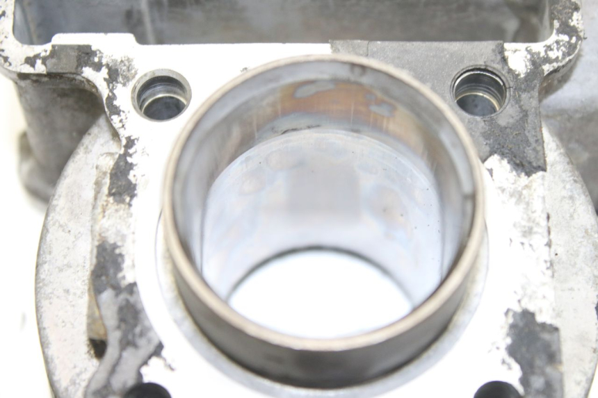 photo de CYLINDER TŁOK KYMCO AGILITY 4T 50 (2005 - 2018) - Inny kąt widzenia