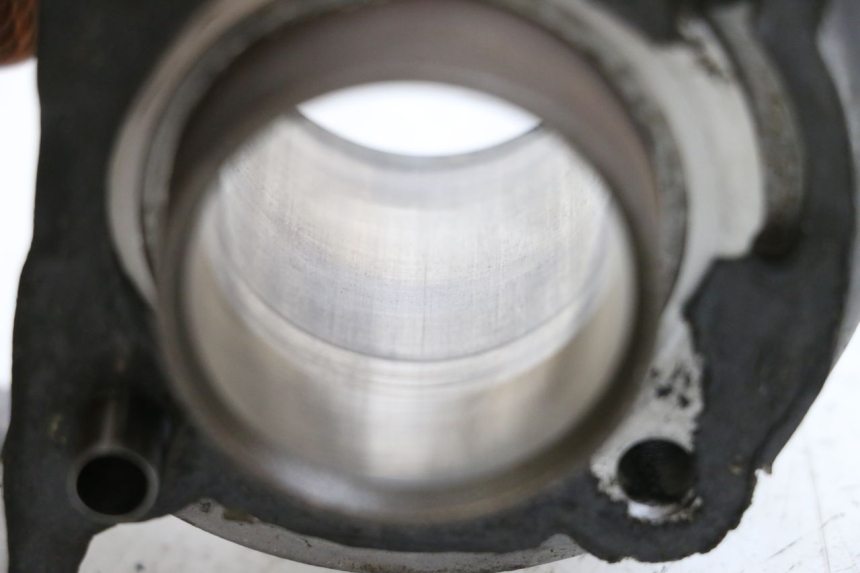 photo de CYLINDER TŁOK KYMCO AGILITY 4T 50 (2005 - 2018) - Inny kąt widzenia