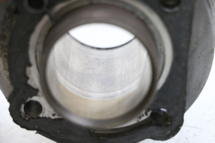 photo de CYLINDER TŁOK KYMCO AGILITY 4T 50 (2005 - 2018) - Zbliżenie techniczne