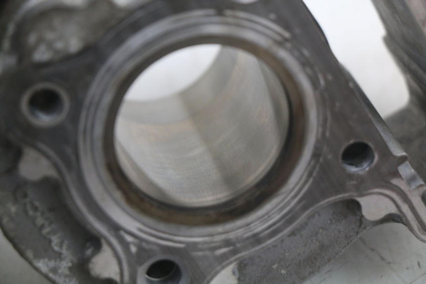 photo de CYLINDER TŁOK KYMCO AGILITY 4T 50 (2005 - 2018) - Punkty mocowania