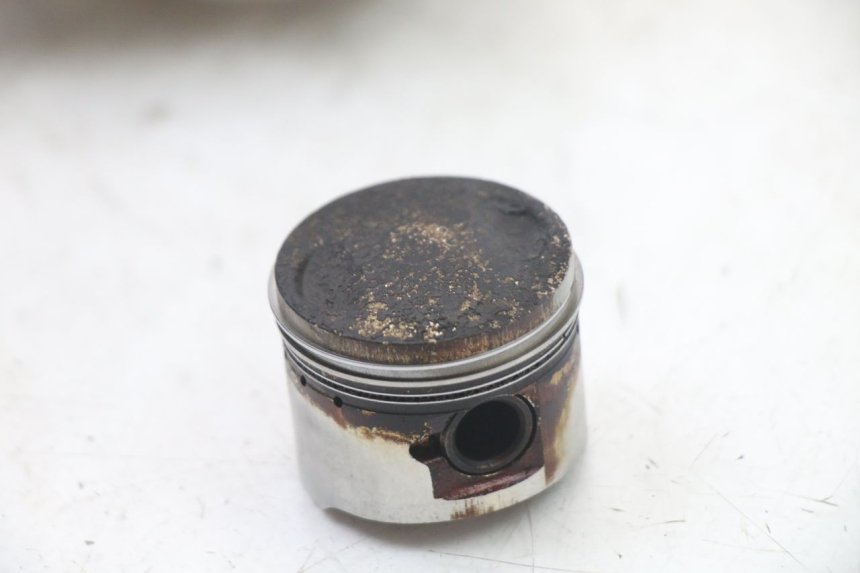 photo de CYLINDER TŁOK KYMCO AGILITY 4T 50 (2018 - 2022) - Szczegóły charakterystyczne