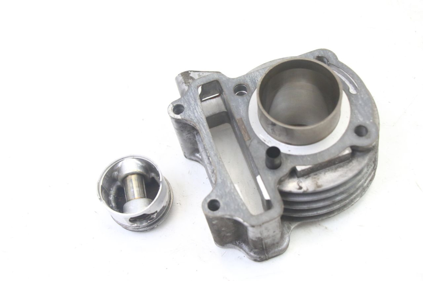 photo de CYLINDER TŁOK KYMCO AGILITY 4T 50 (2018 - 2022) - Inny kąt widzenia