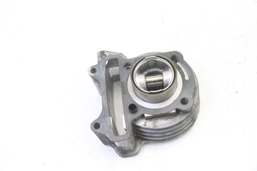 photo de CYLINDER TŁOK KYMCO AGILITY 4T 50 (2018 - 2022) - Widok ogólny