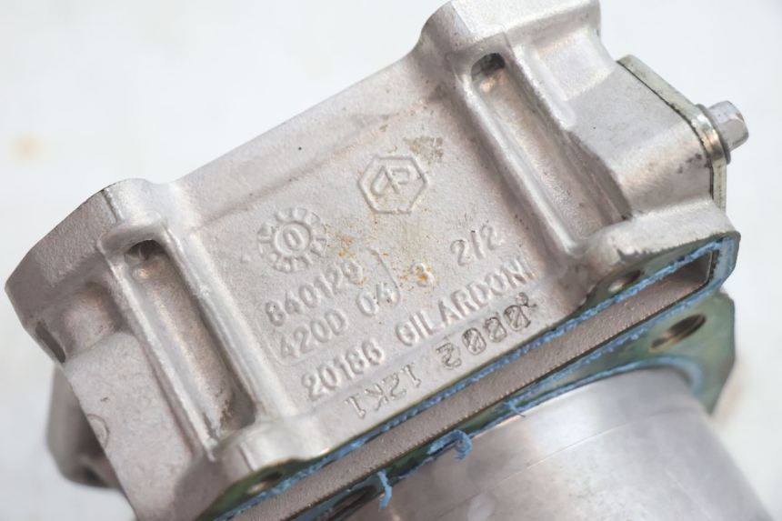 photo de TYLNY CYLINDER TŁOKA GILERA GP 800 (2007 - 2013) - Alternatywny kąt