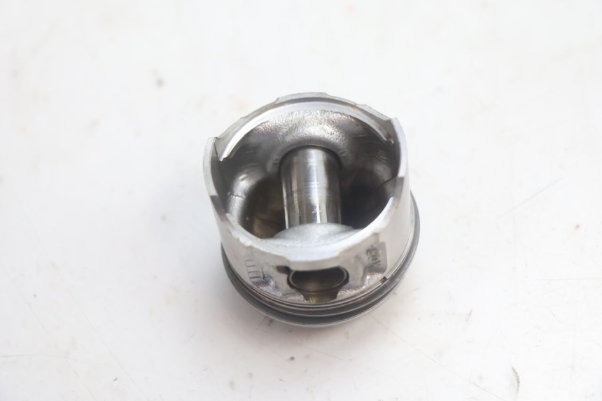 photo de TYLNY CYLINDER TŁOKA HONDA XLV VARADERO 125 (2007 - 2012) - Struktura - zbliżenie