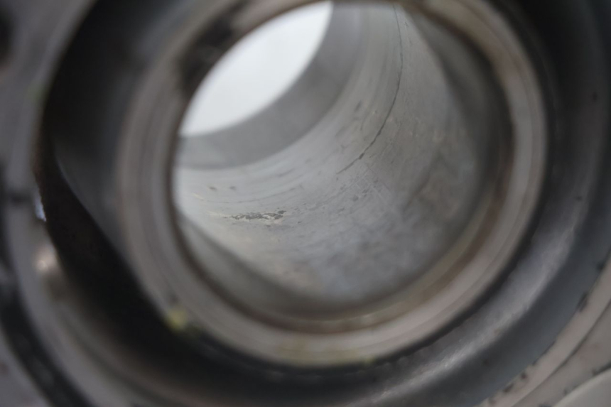 photo de PRZEDNI TŁOK CYLINDRA HONDA XLV VARADERO 125 (2007 - 2012) - Zbliżenie komponentów