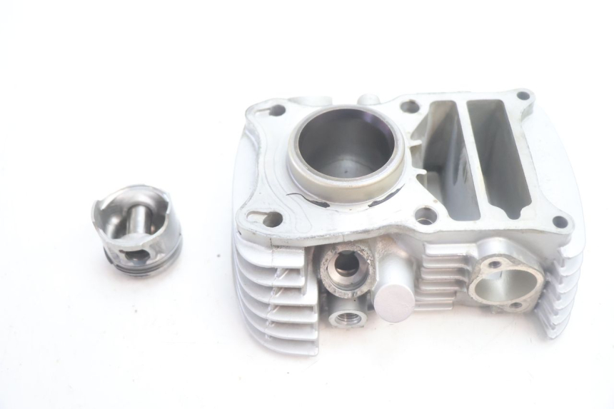 photo de PRZEDNI TŁOK CYLINDRA HONDA XLV VARADERO 125 (2007 - 2012) - Zoom stanu zużycia