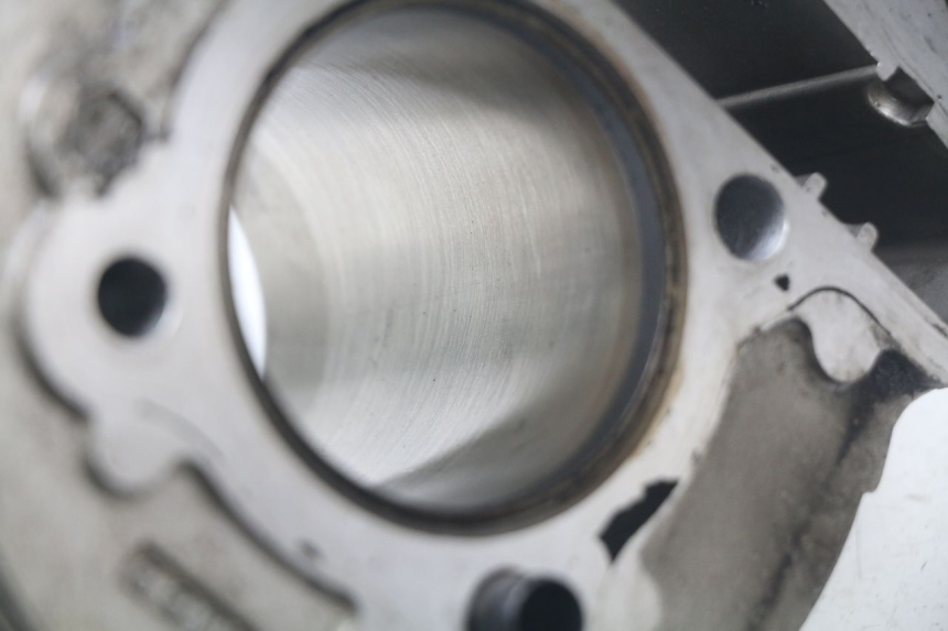 photo de CYLINDER TŁOK JONWAY AZTRAL 125 (2008 - 2017) - Zoom stanu zużycia