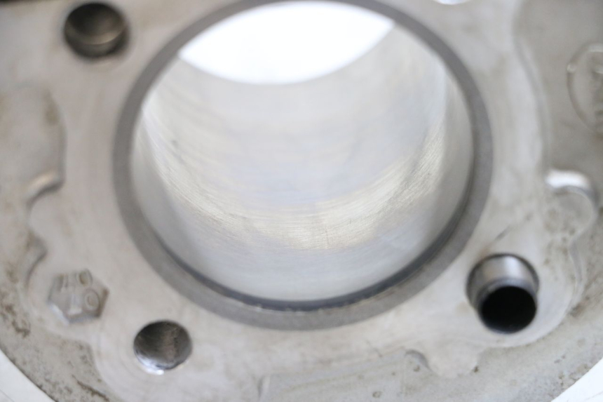 photo de CYLINDER TŁOK JONWAY AZTRAL 125 (2008 - 2017) - Inny kąt widzenia