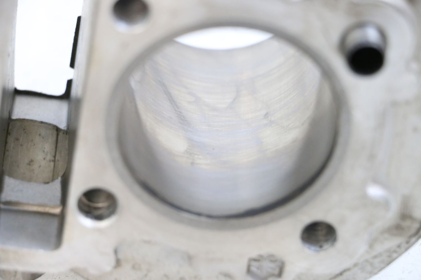 photo de CYLINDER TŁOK JONWAY AZTRAL 125 (2008 - 2017) - Punkty mocowania