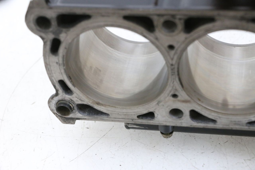 photo de CYLINDER TŁOK MV AGUSTA BRUTALE R WALLY 910 (2008 - 2008) - Alternatywny kąt