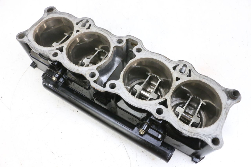 photo de CYLINDER TŁOK MV AGUSTA BRUTALE R WALLY 910 (2008 - 2008) - Stan powierzchni