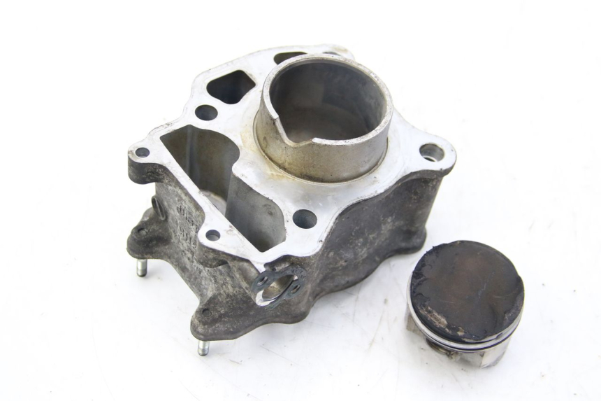 photo de CYLINDER TŁOK SUZUKI BURGMAN 125 (2007 - 2014) - Widok ogólny