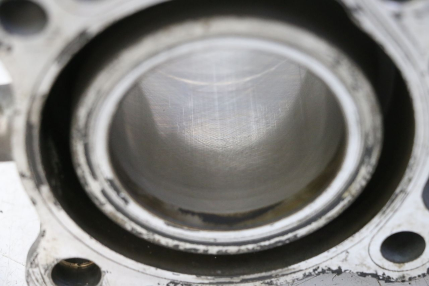 photo de CYLINDER TŁOK SUZUKI BURGMAN 125 (2007 - 2014) - Zbliżenie techniczne