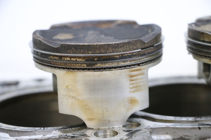 photo de CYLINDER TŁOK SUZUKI BURGMAN 650 (2013 - 2020) - Widok profilu