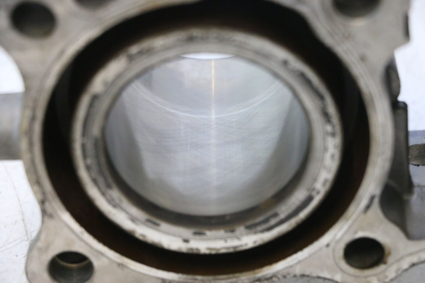 photo de CYLINDER TŁOK SUZUKI BURGMAN 125 (2007 - 2014) - Zbliżenie komponentów
