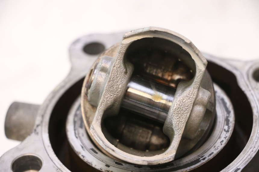 photo de CYLINDER TŁOK SUZUKI BURGMAN 125 (2007 - 2014) - Widok z bliska