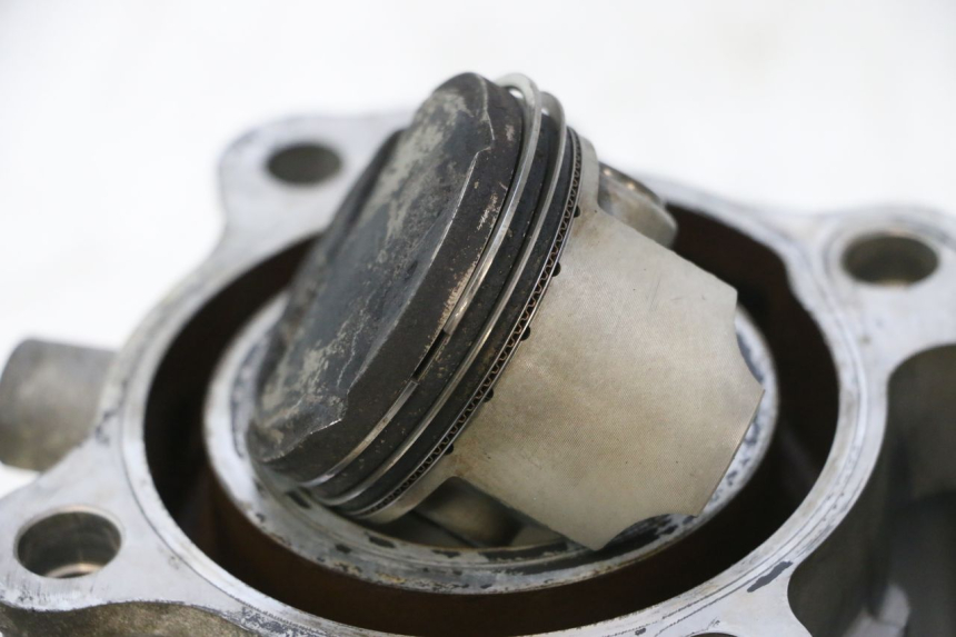 photo de CYLINDER TŁOK SUZUKI BURGMAN 125 (2007 - 2014) - Kontrola wizualna