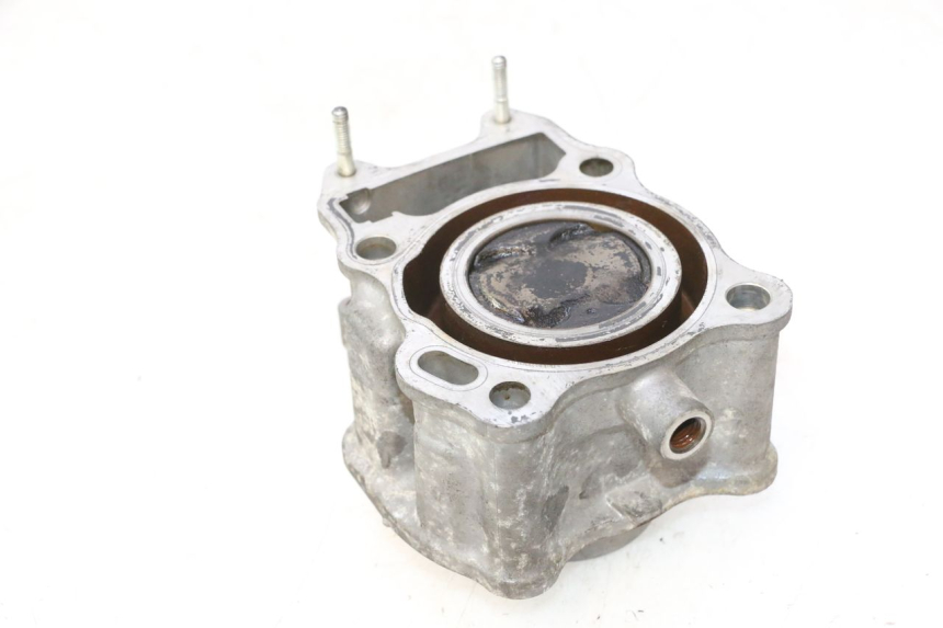 photo de CYLINDER TŁOK SUZUKI BURGMAN 125 (2007 - 2014) - Zbliżenie techniczne