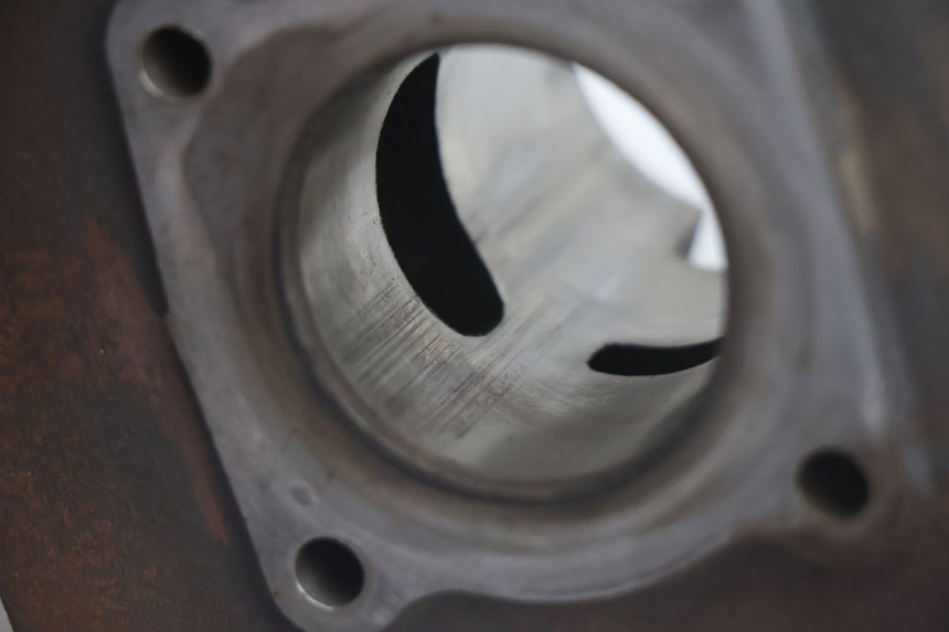photo de CYLINDER TŁOK PEUGEOT BUXY 50 (1993 - 1998) - Punkty mocowania