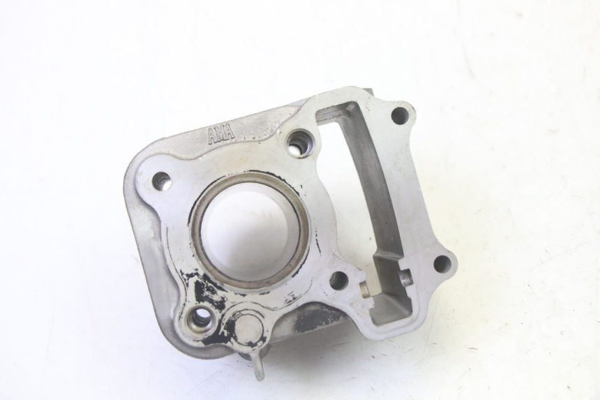 photo de CYLINDER TŁOK SYM CROX 4T 50 (2016 - 2023) - Zbliżenie techniczne