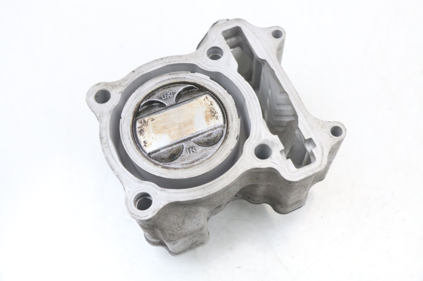photo de CYLINDER TŁOK KYMCO DINK STREET 125 (2009 - 2014) - Inny kąt widzenia