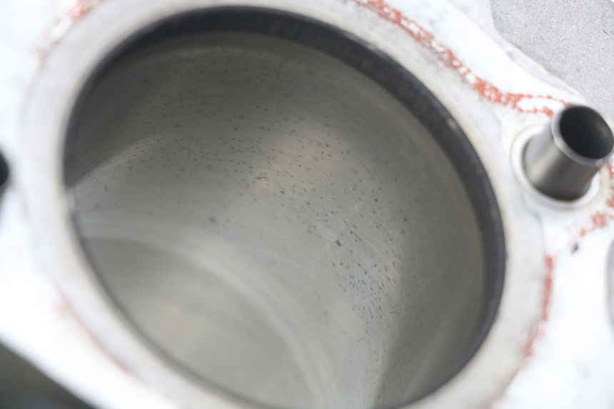 photo de CYLINDER TŁOK XTRM FACTORY DIRTBIKE BSE 150 - Zoom stanu zużycia