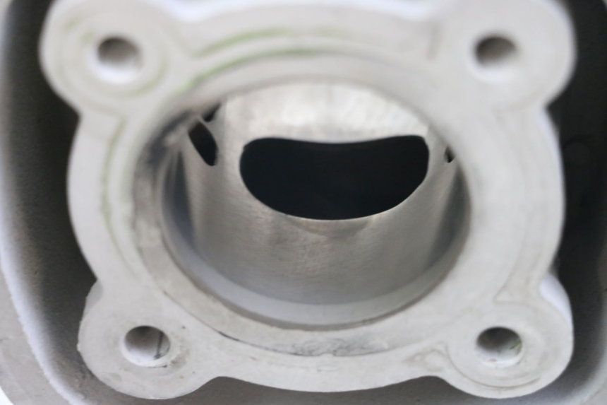 photo de CYLINDER TŁOK GILERA DNA 50 (2000 - 2007) - Inny kąt widzenia