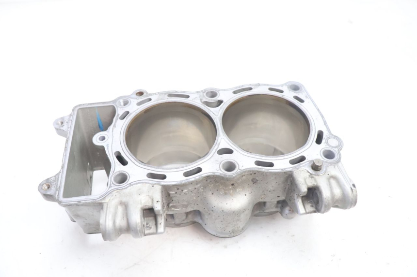photo de TŁOK CYLINDRA KAWASAKI ER-6 ER6 N 650 (2005 - 2009) - Widok z bliska
